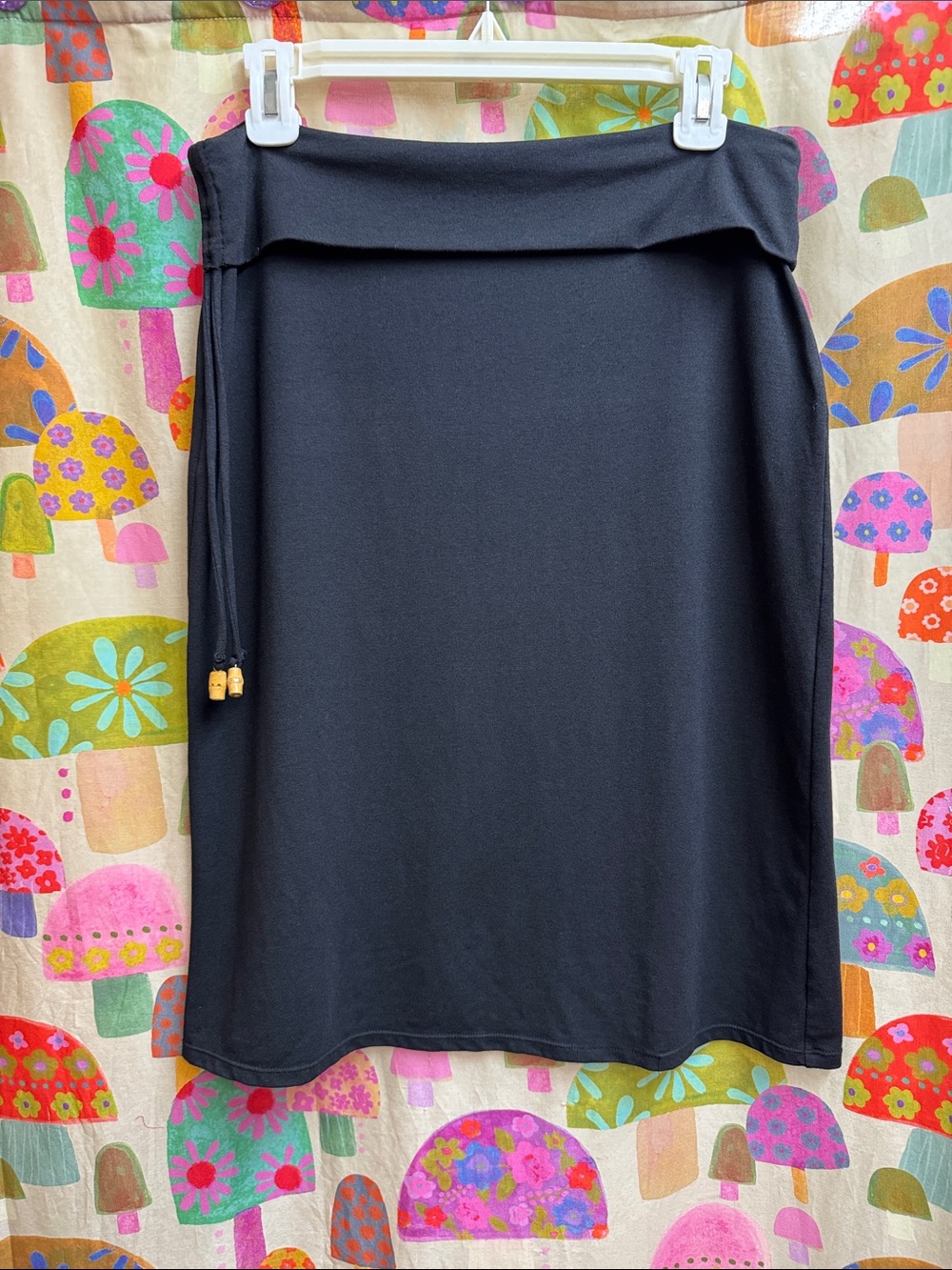 Tommy Bahama Black Midi Skirt with Side Gather. Small (4-6)